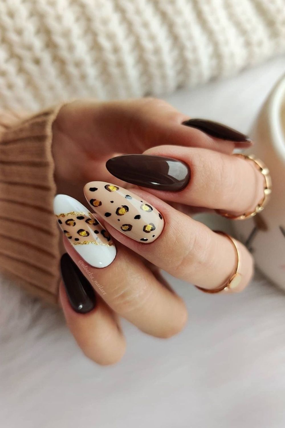 Brown nails with subtle leopard print