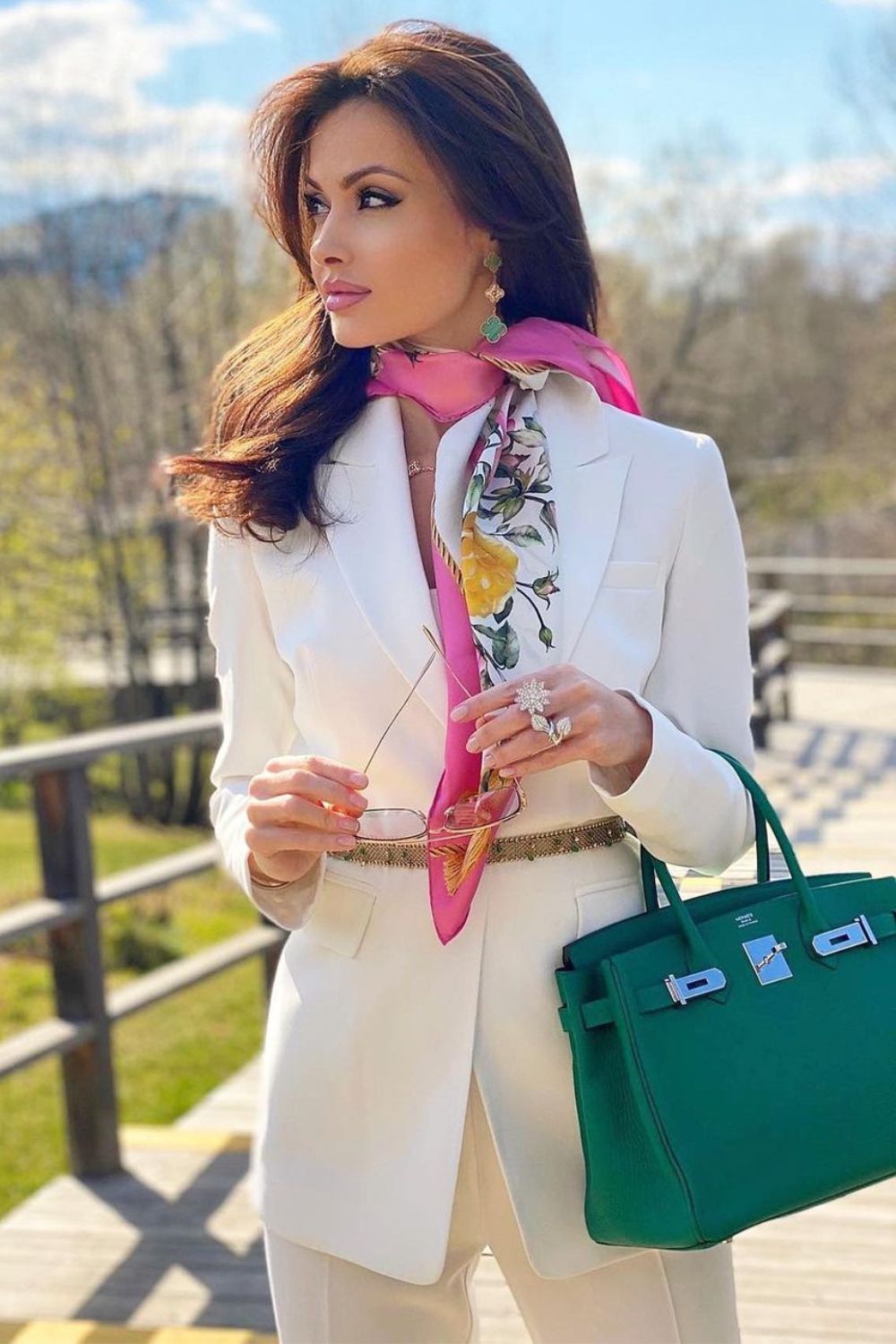 Elegant business outfit for spring