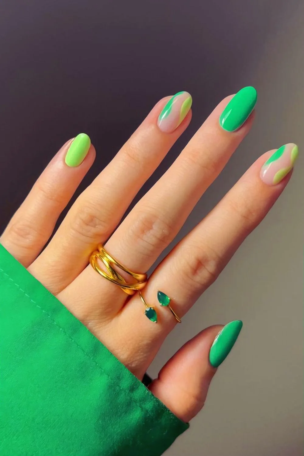 Green summer nails