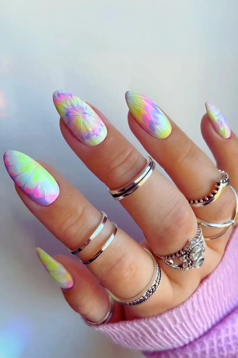 Groovy tie-dye nails