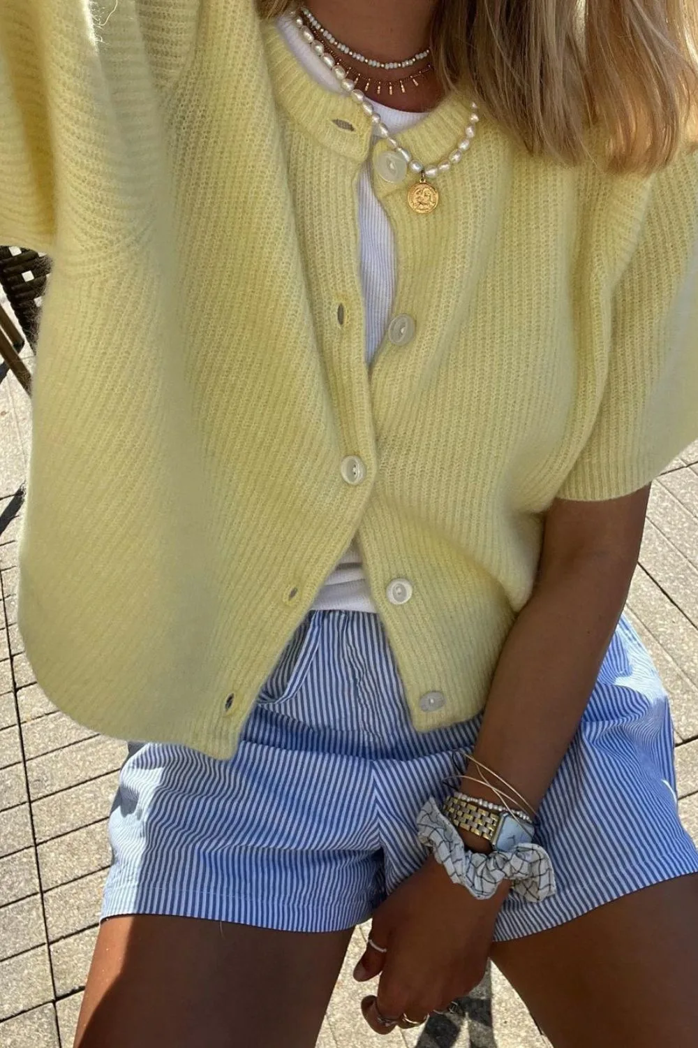 Preppy summer look with butter yellow color