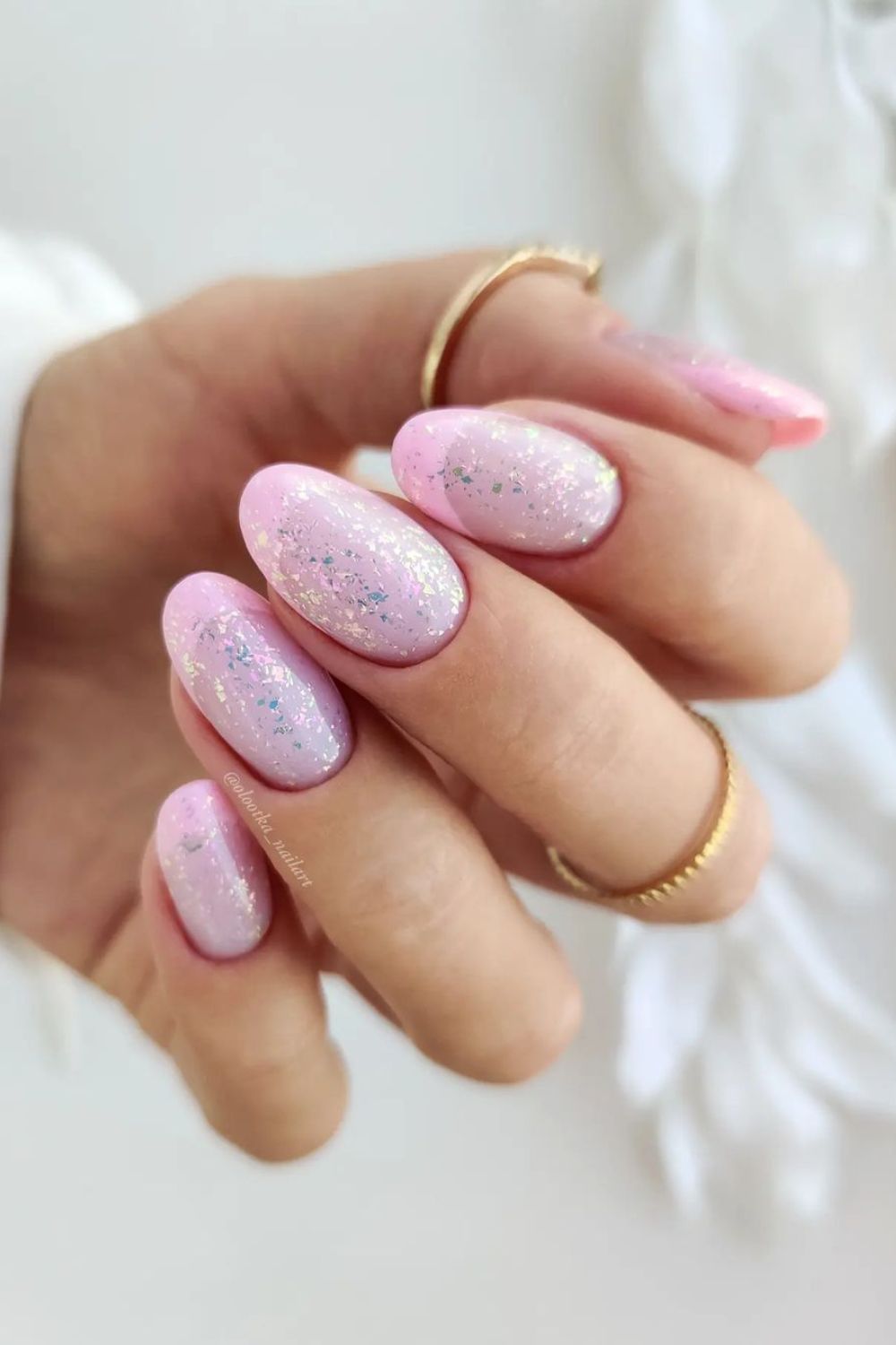 Sparkly pink ombre nails