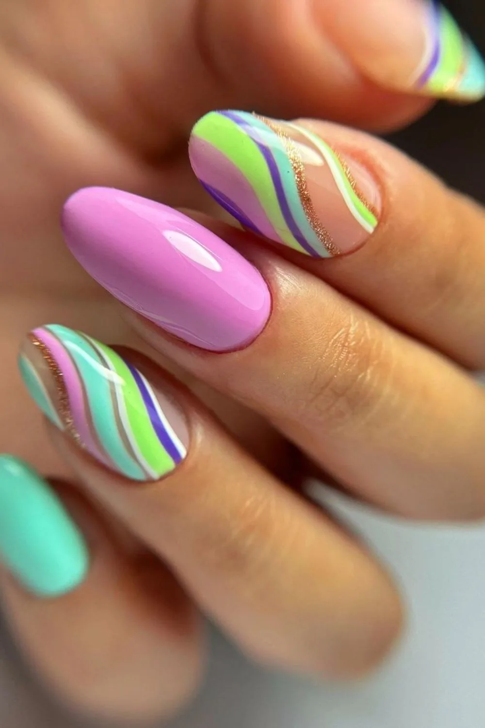 Summer nails with pastel swirls