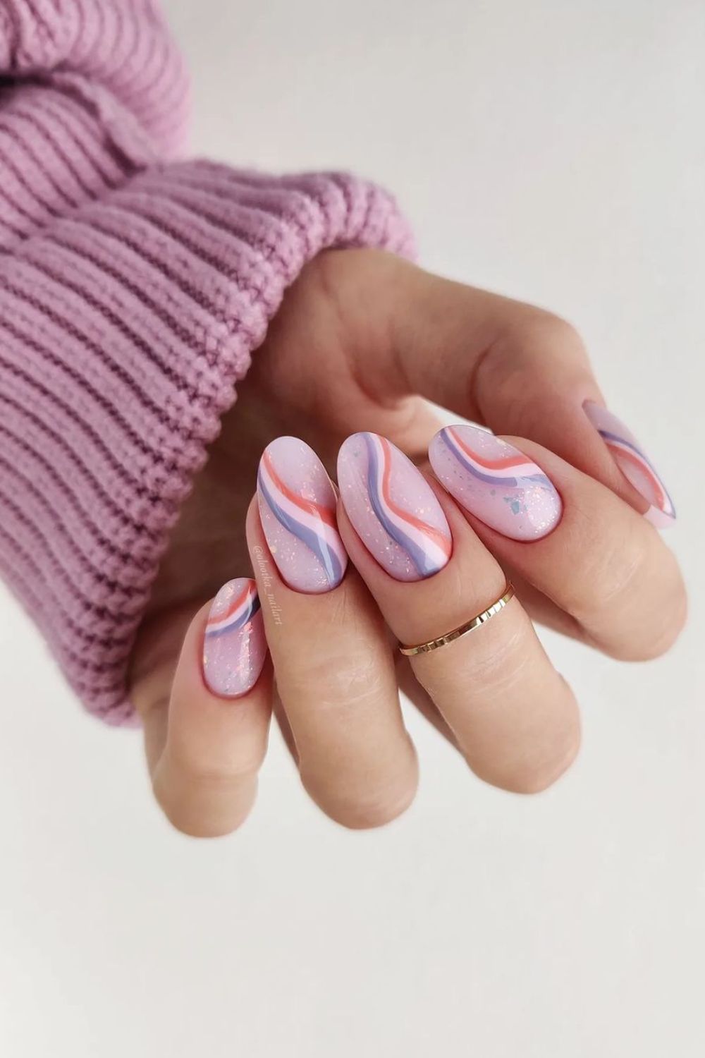 Swirly pastel pink nails