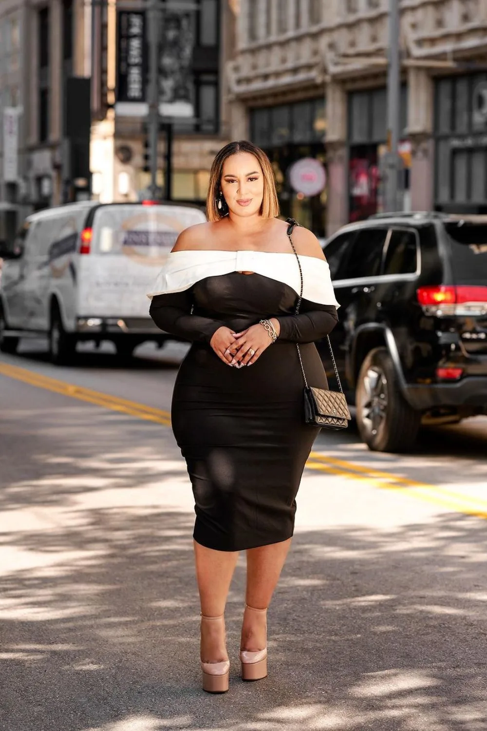 Black and white outfits for plus size hotsell