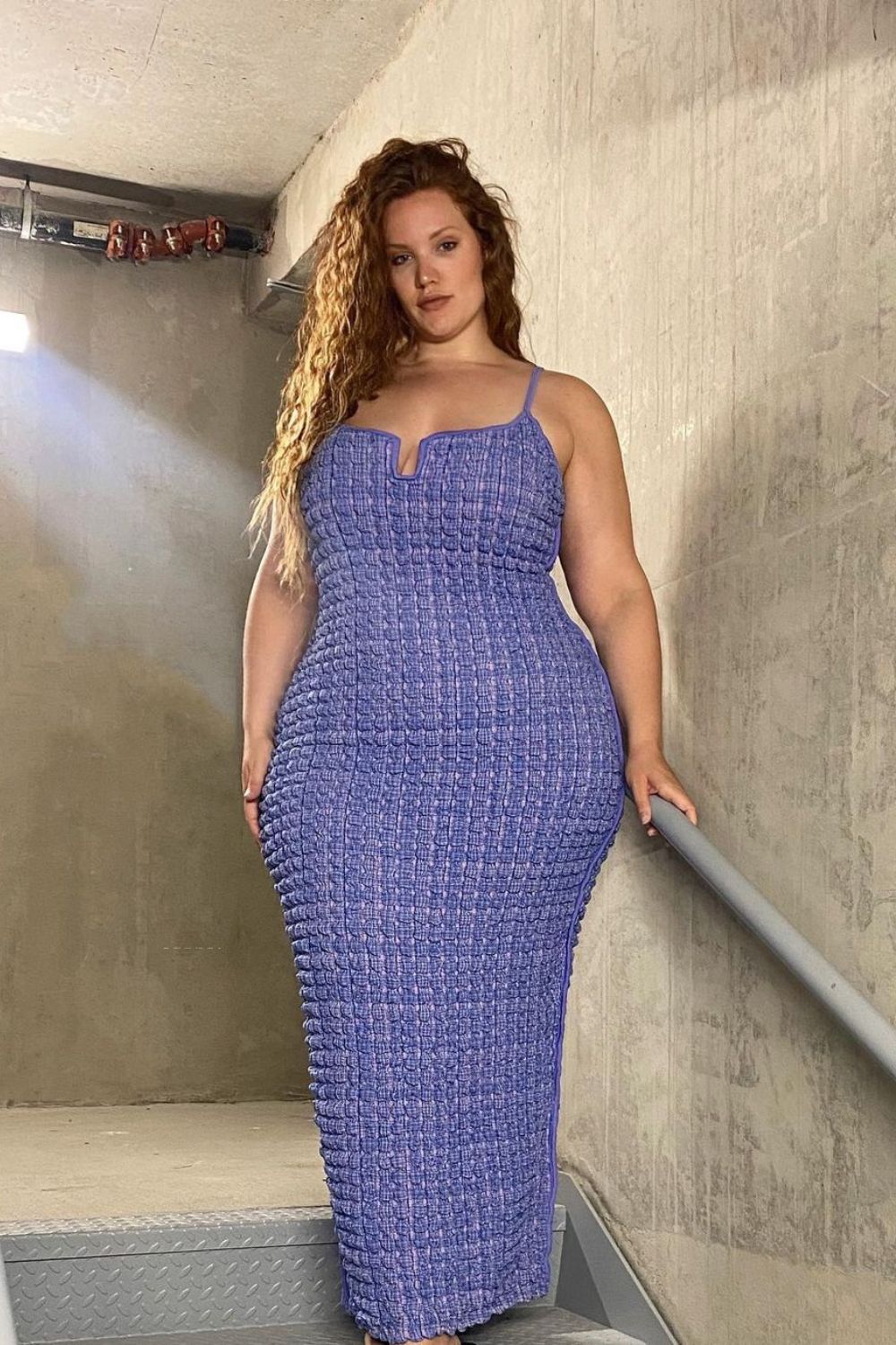 long blue dress on pear figure