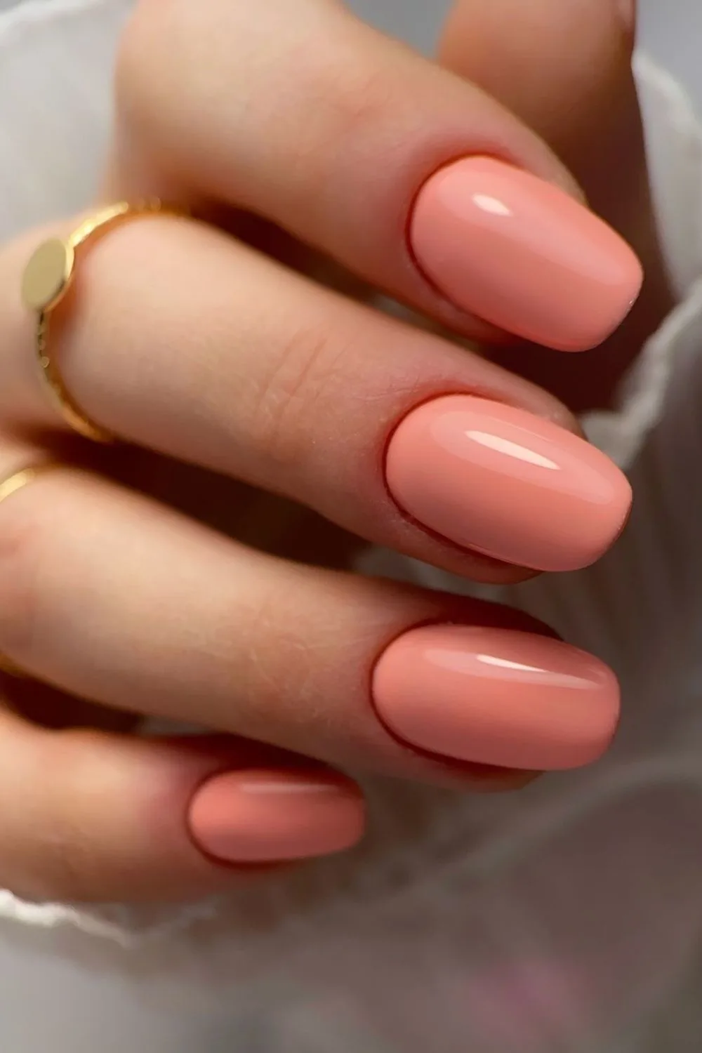 glossy peach fuzz nails