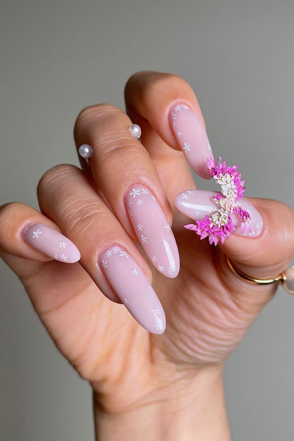 nails with pink flower