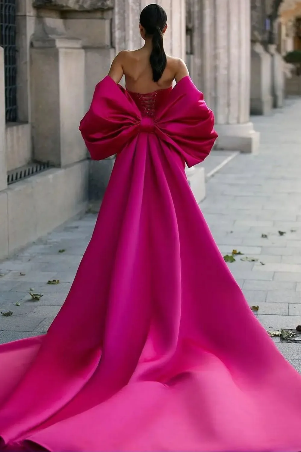 10 Pink Prom Dress Ideas That Will Make You the Talk of the Night