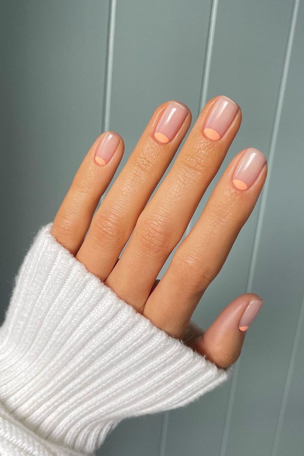 simple short nails with peachy details