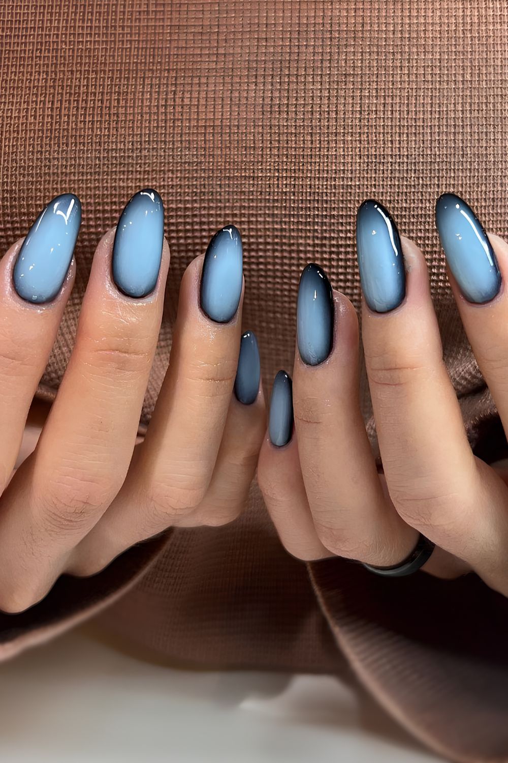 Black and light blue aura mani