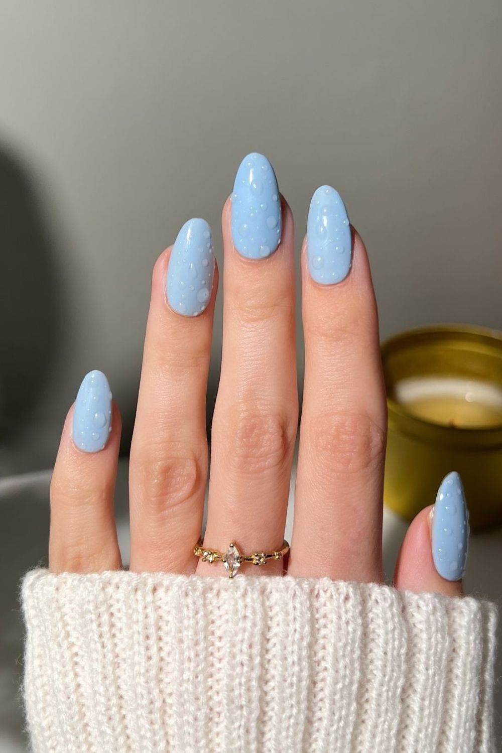 Blue dewdrop nails