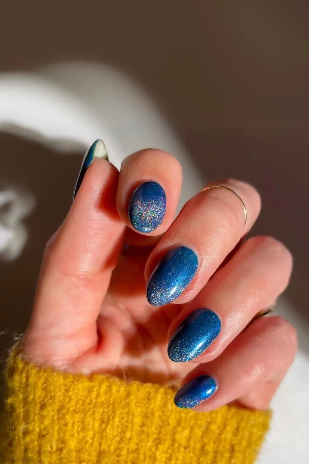 Blue velvet manicure