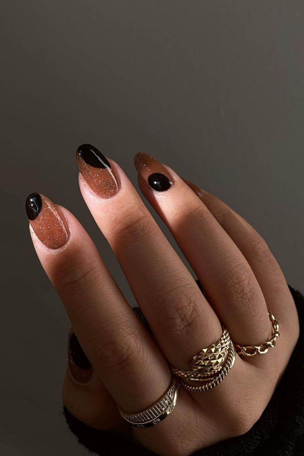 Brown velvet nails with black accents