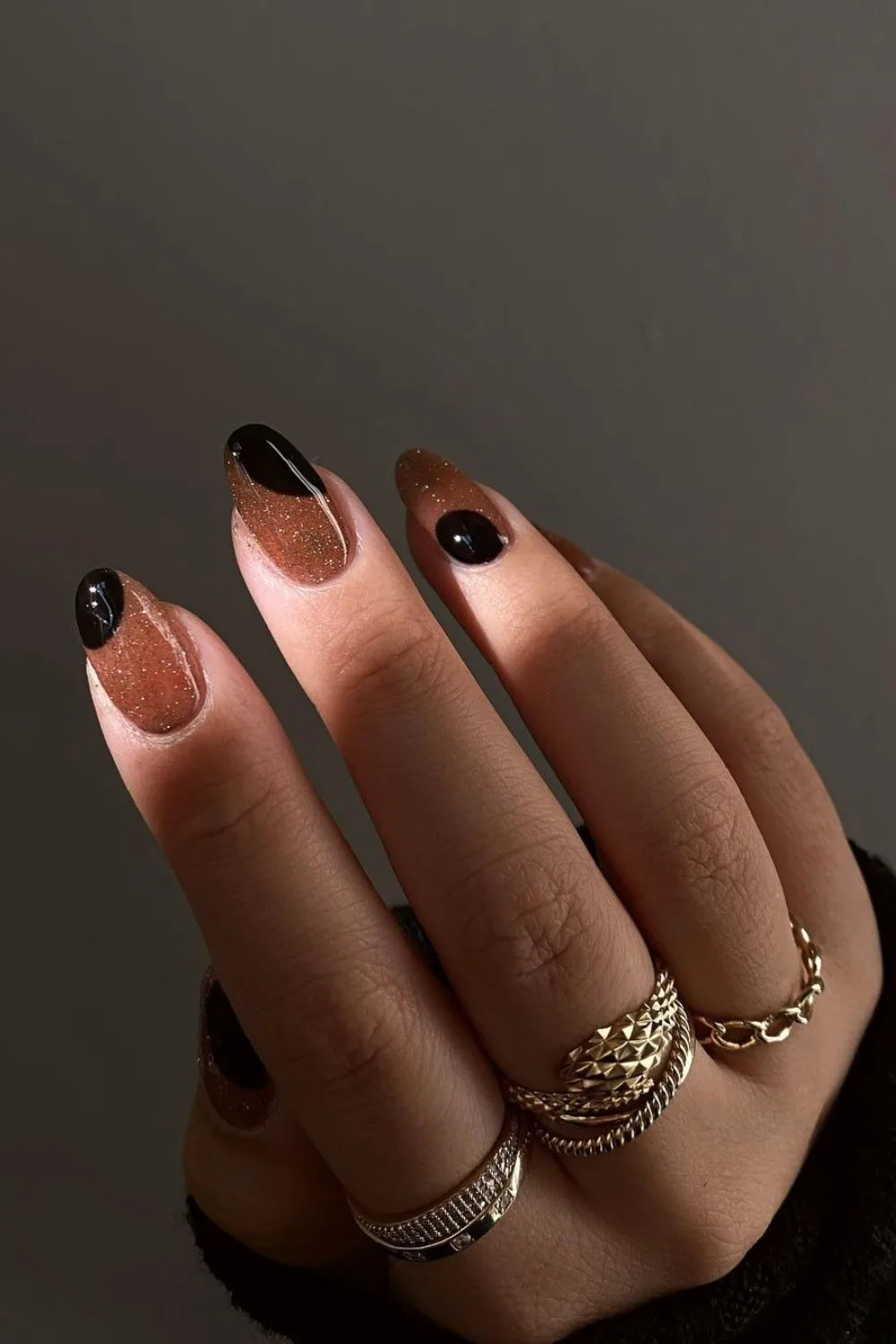 Brown velvet nails with black accents