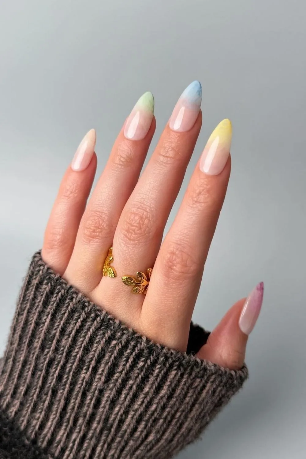 Colorful frombre nails