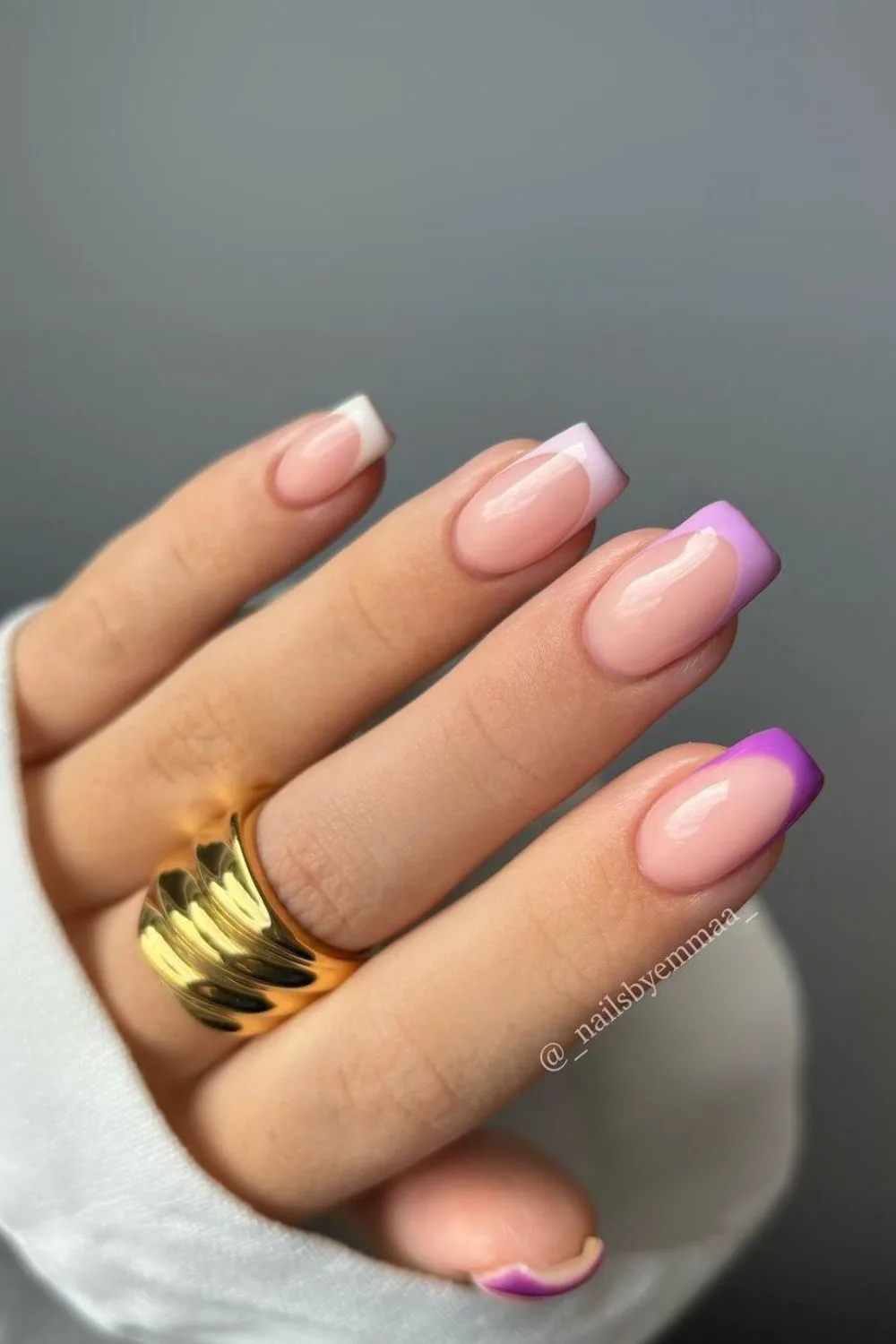 French tips in different colors of purple gradient