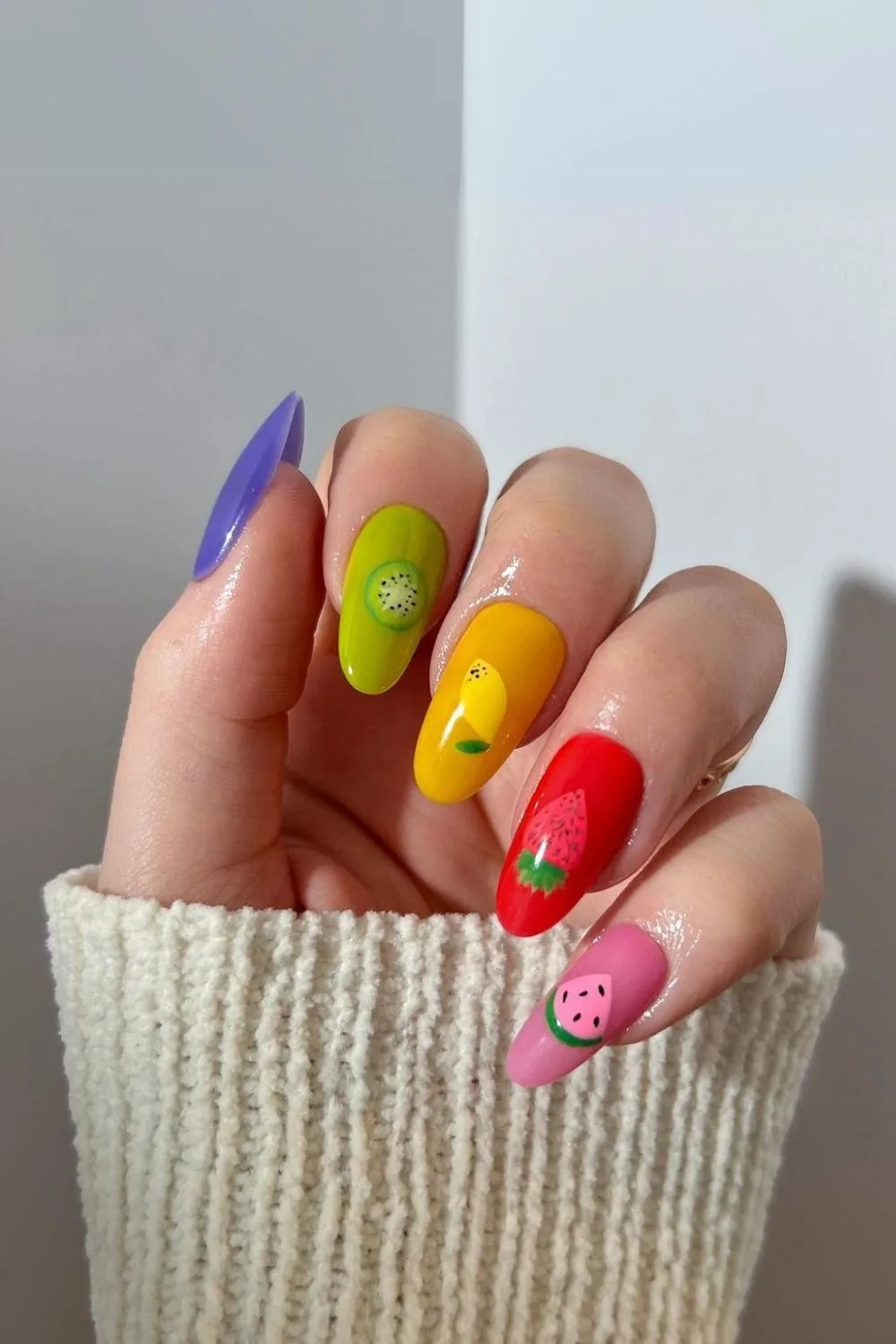 Frutiy skittle nails