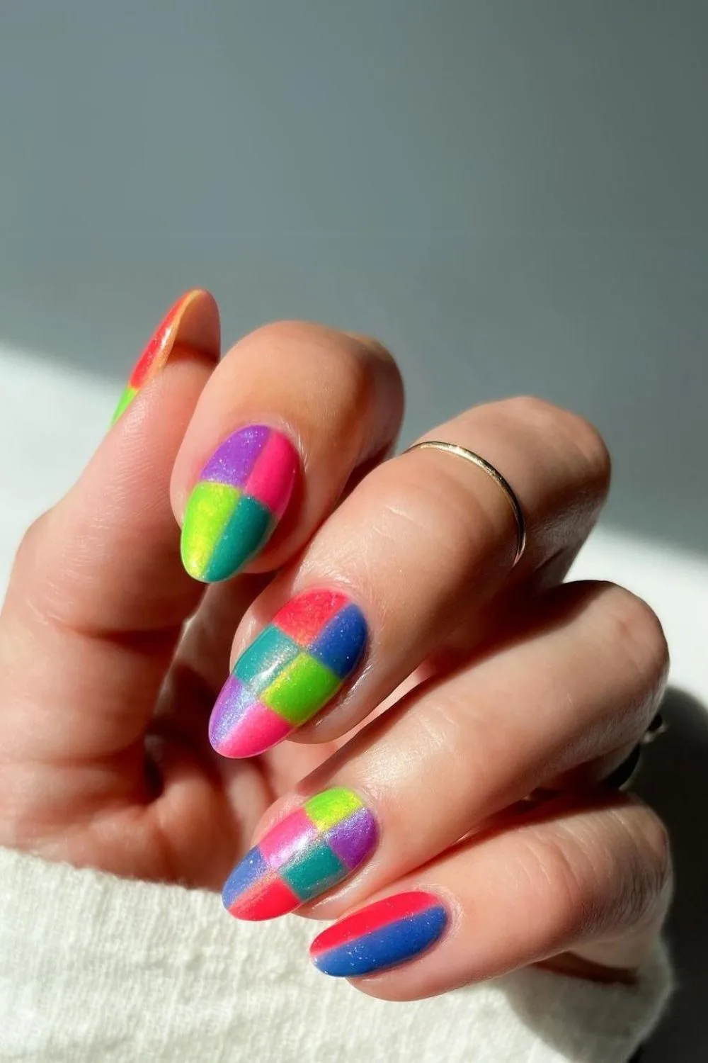 Gliittery neon checkerboard nails