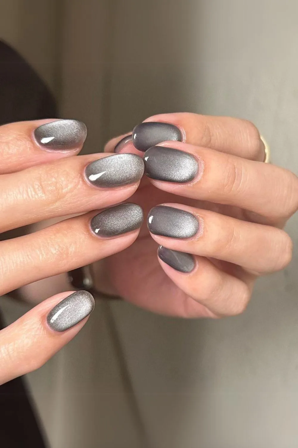 Gray velvet mani