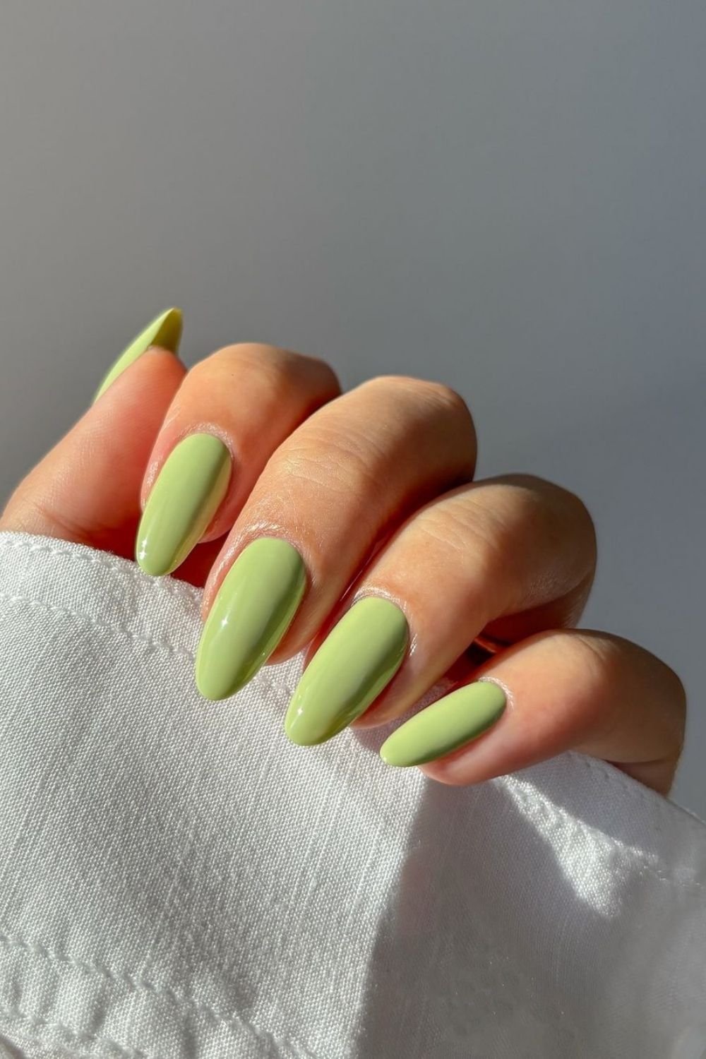 Light green summer nails