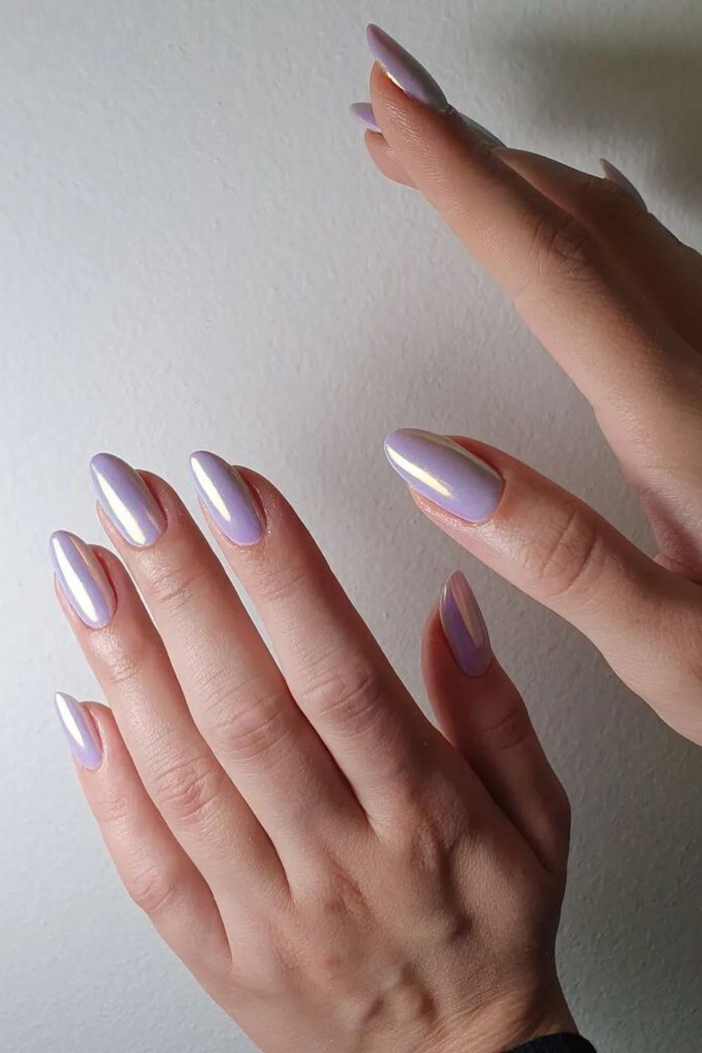 Light purple chrome manicure