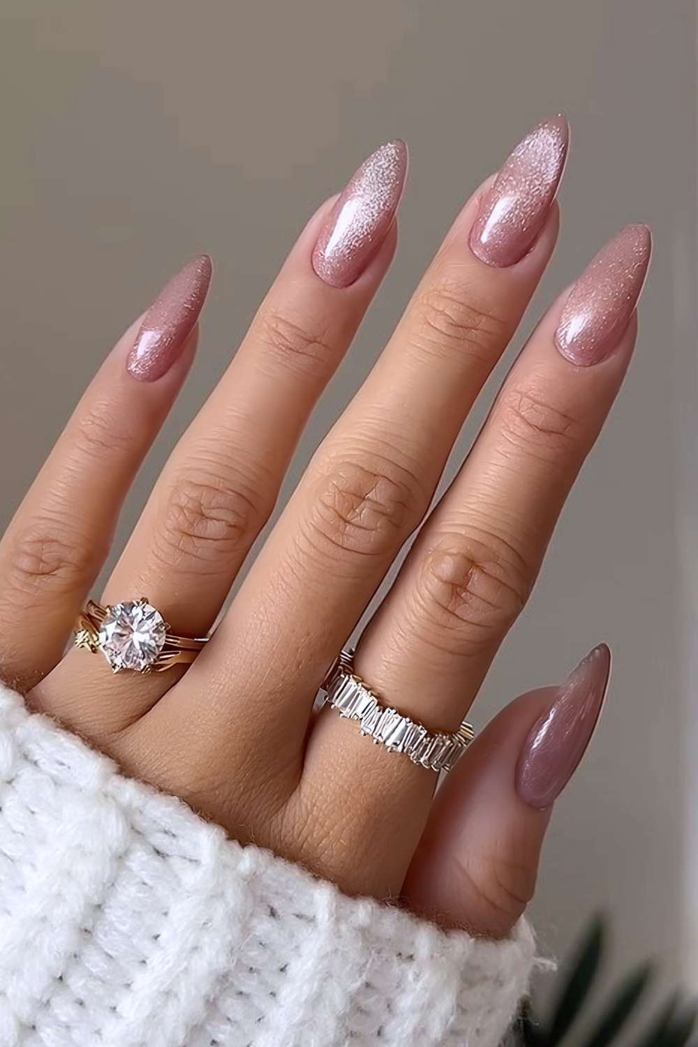 Mauve cat eye manicure