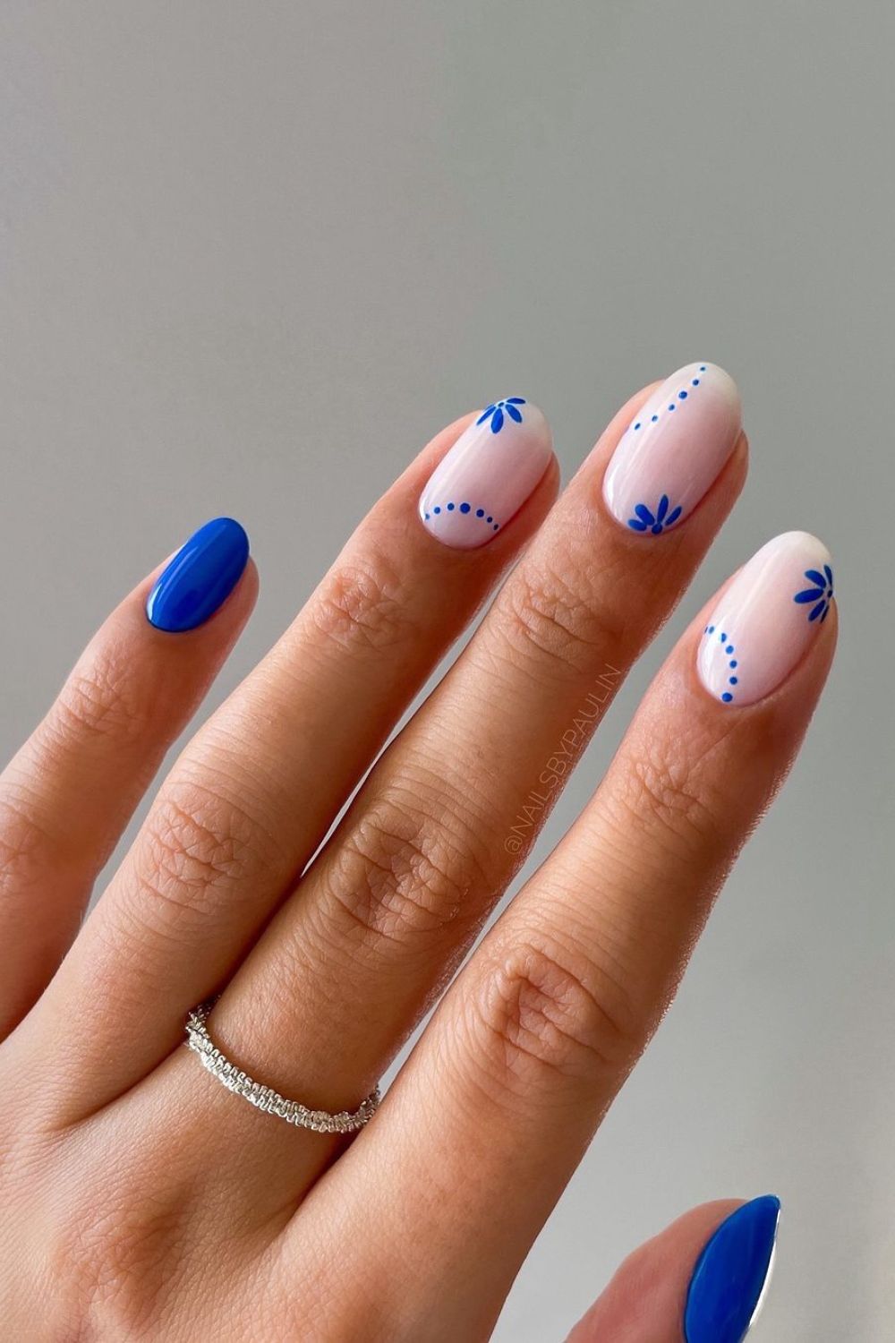 Mediterranean flower nails