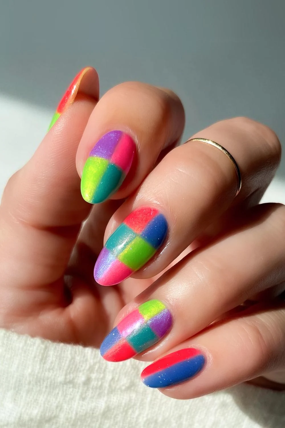 Neon checkerboard mani