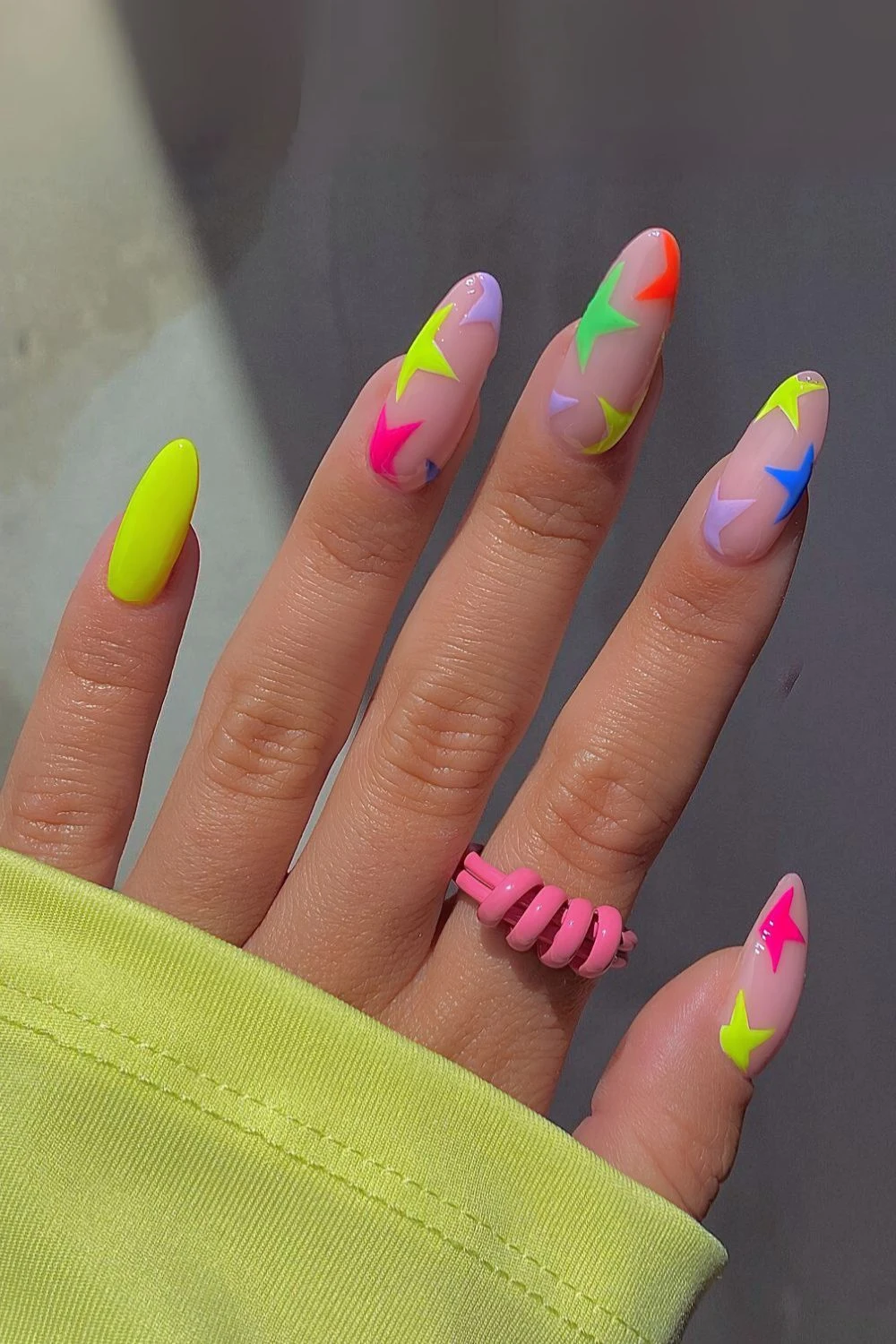 Neon starry nails