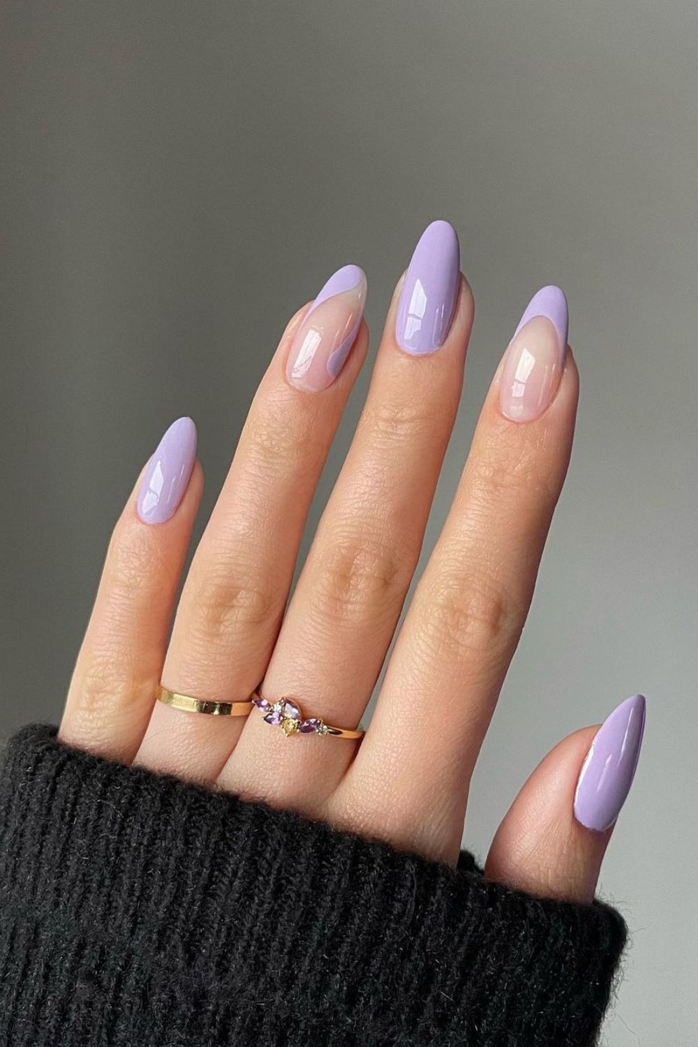 Pale purple nails with negative space accent