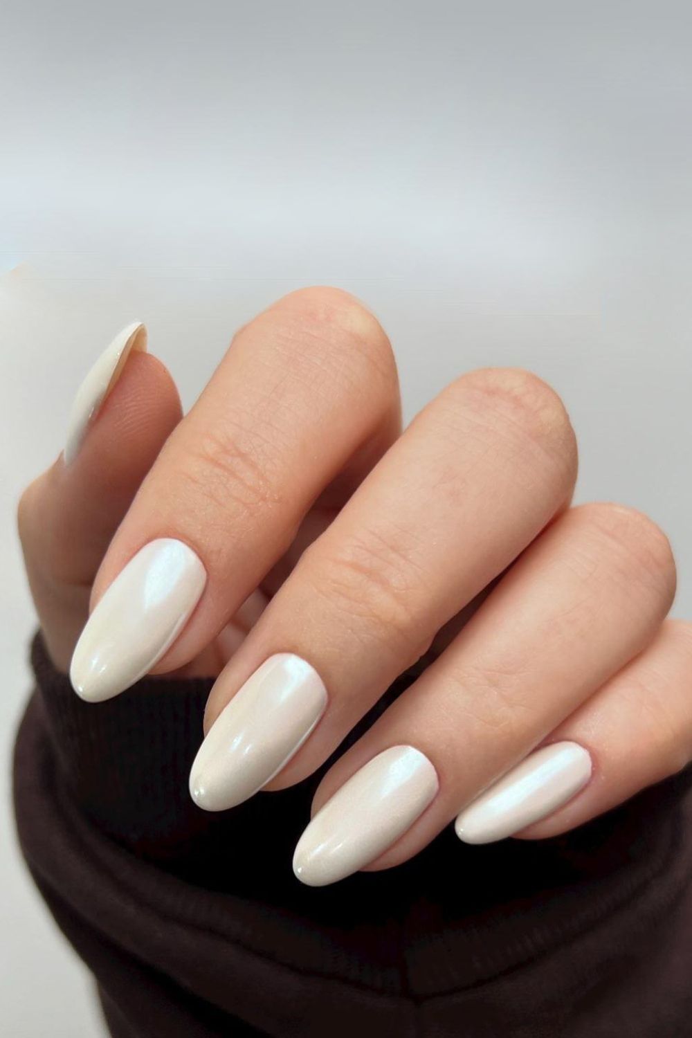 Pearl chrome nails