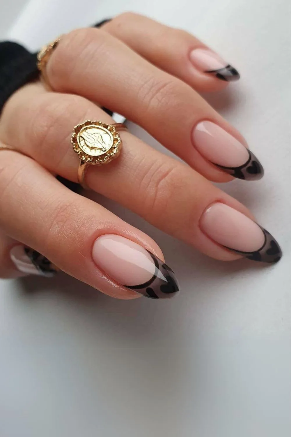 Translucent french mani