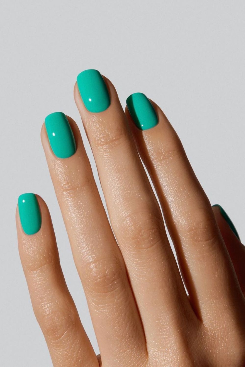 Turquoise green nails