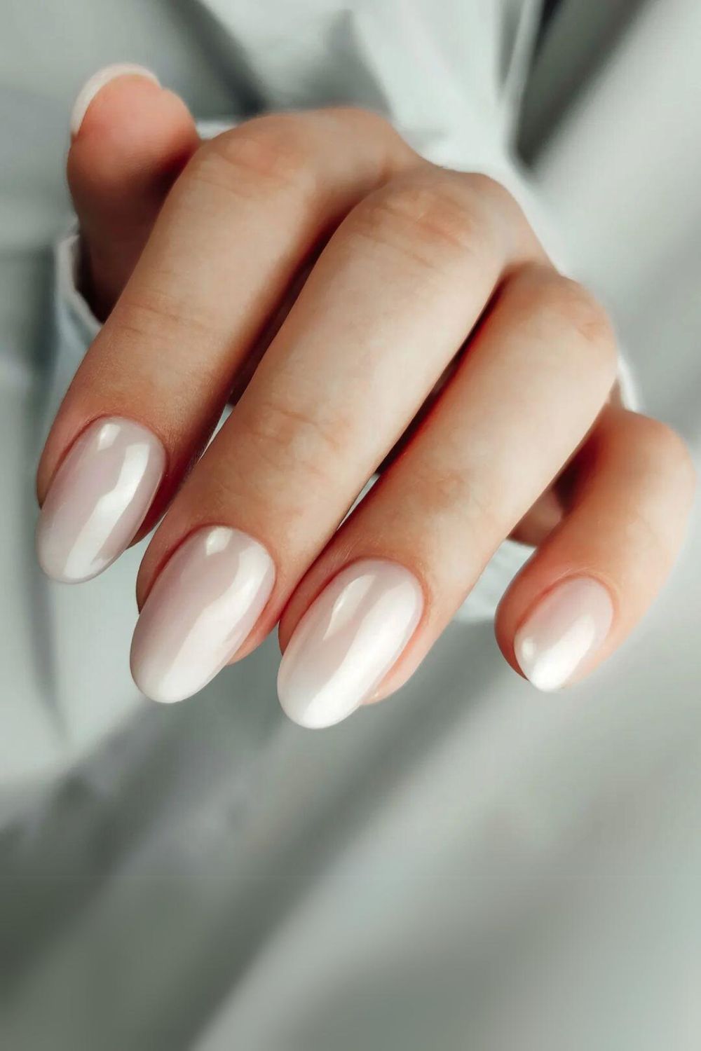 White chrome nails