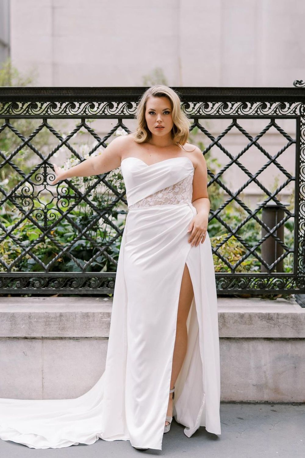 elegant plus size wedding dress