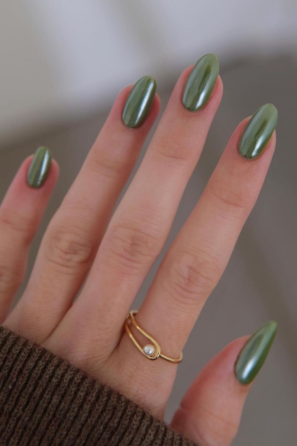 green chrome nails