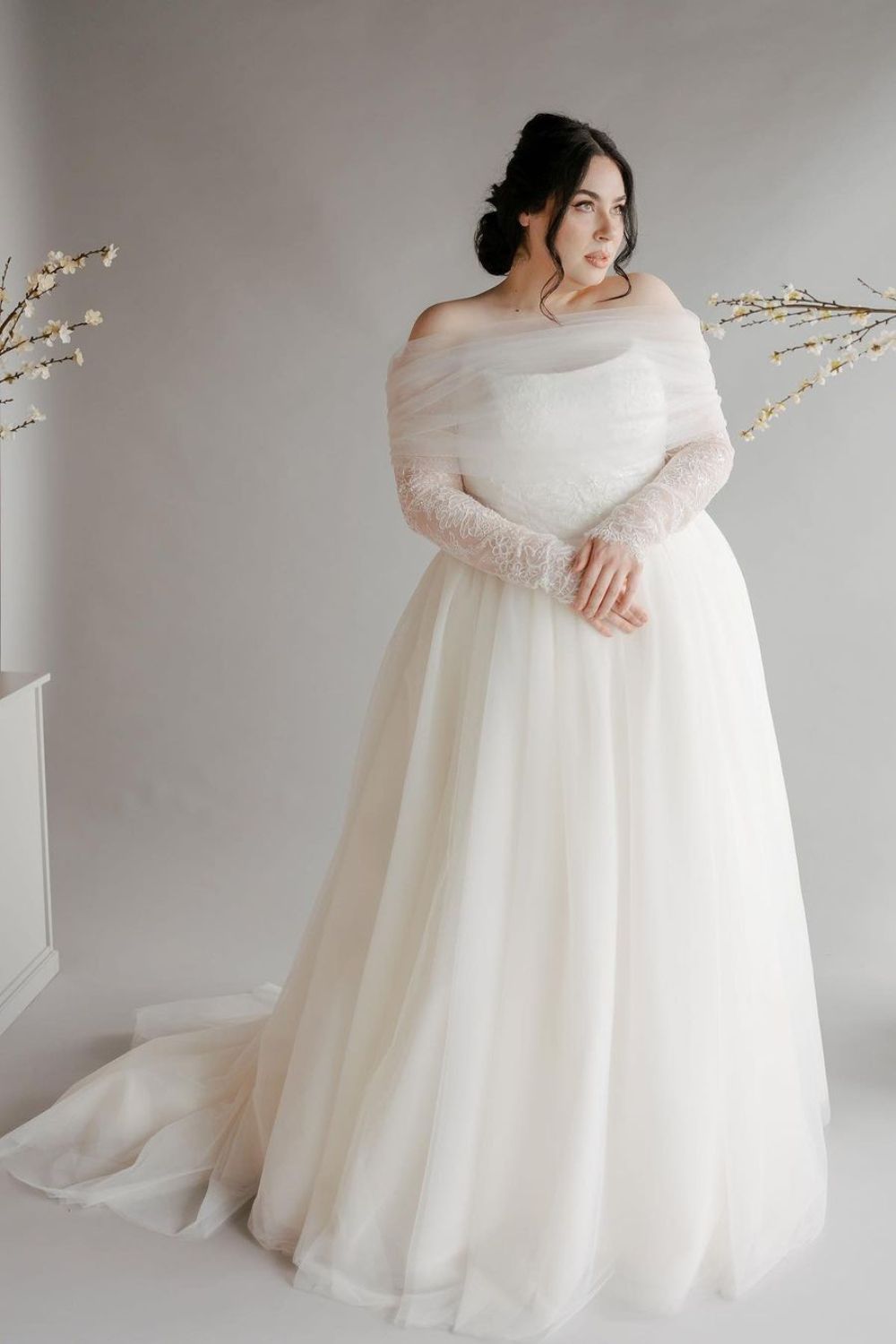 long sleave wedding dress for plus size