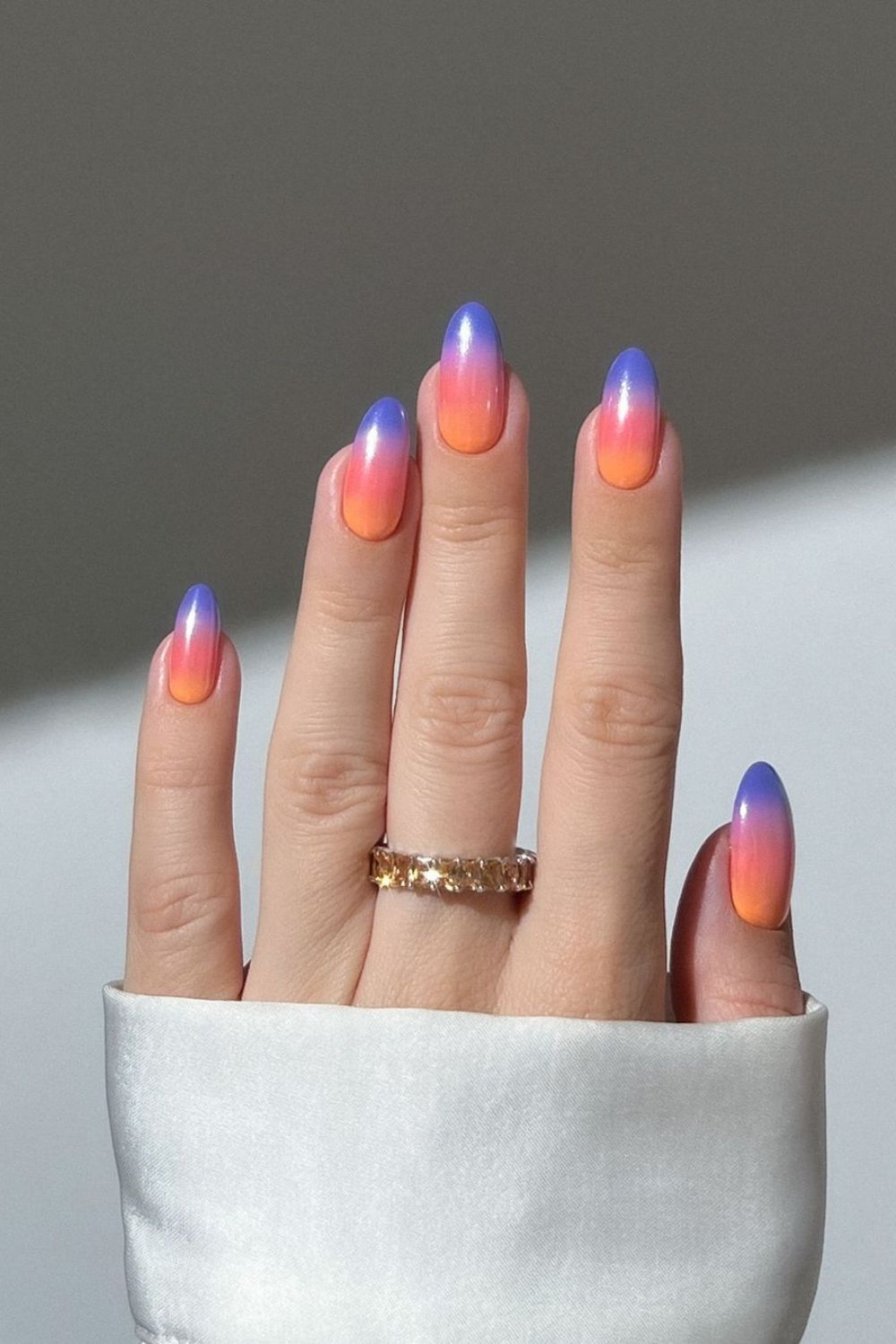 Beachy sunset ombre nails