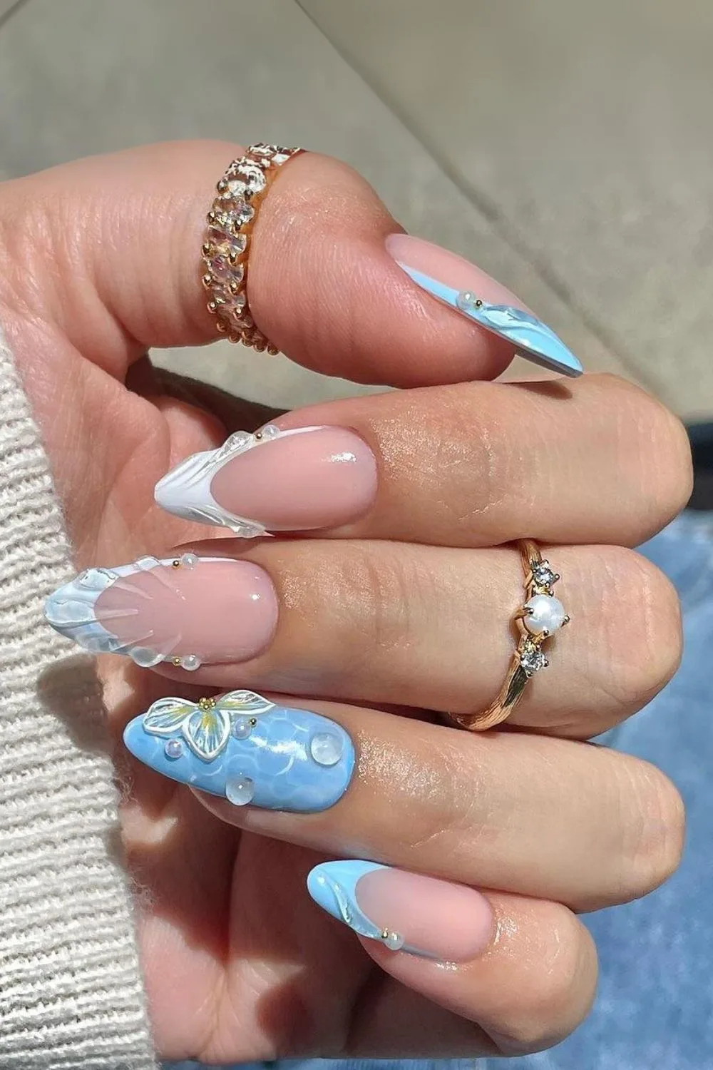 Blue and white seashell manicure