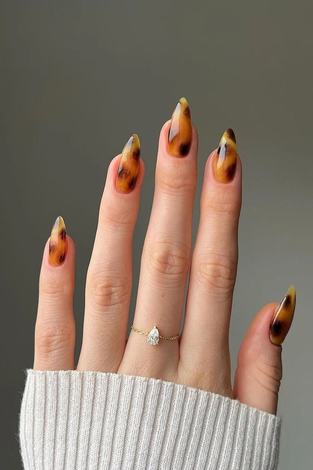 Caramel tortoise nails