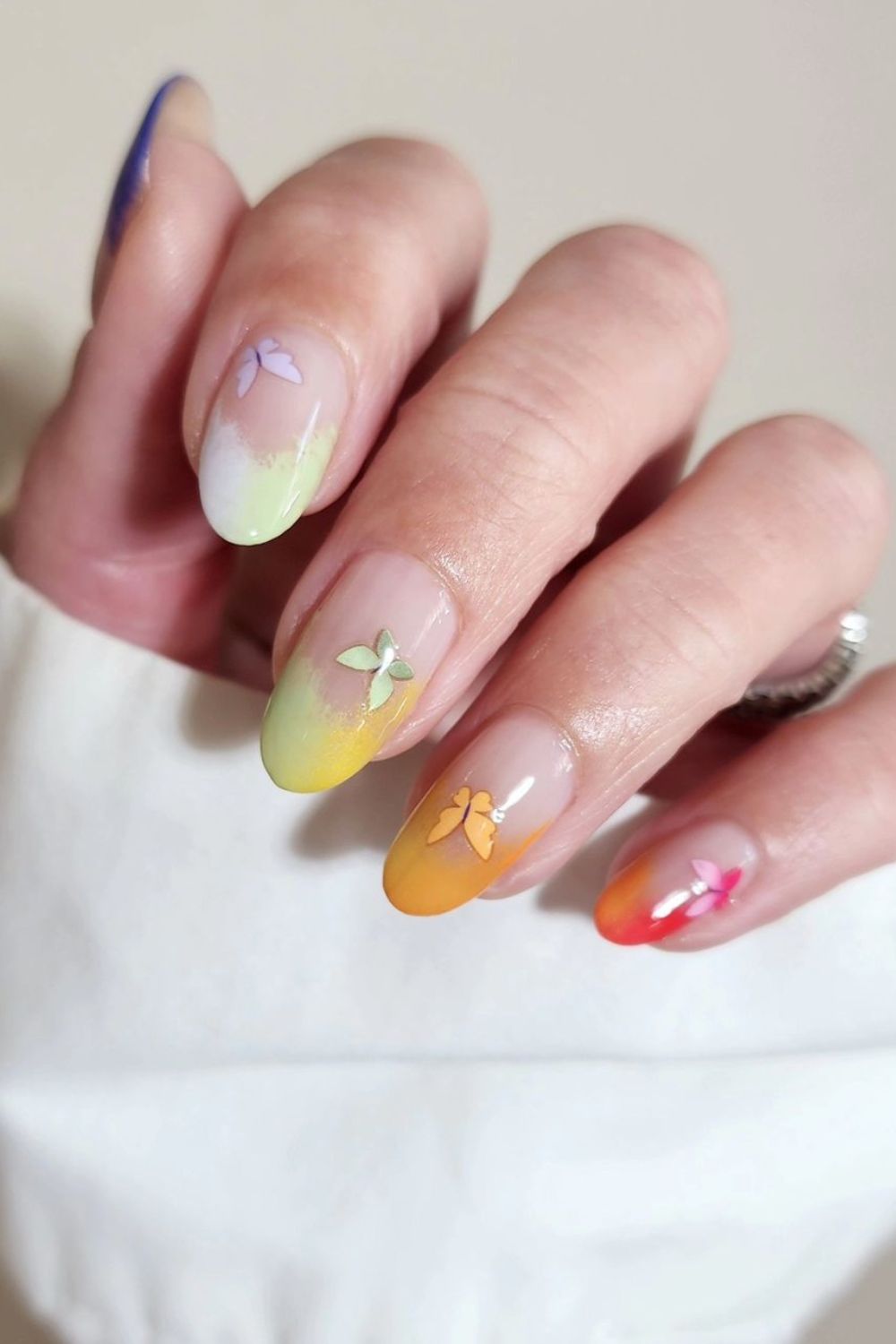 Colorful ombre nails