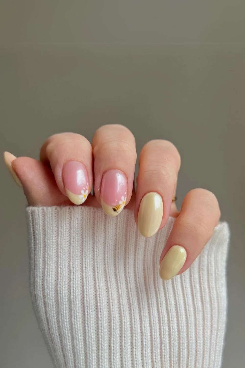 Glazed butter yellow nails with bees