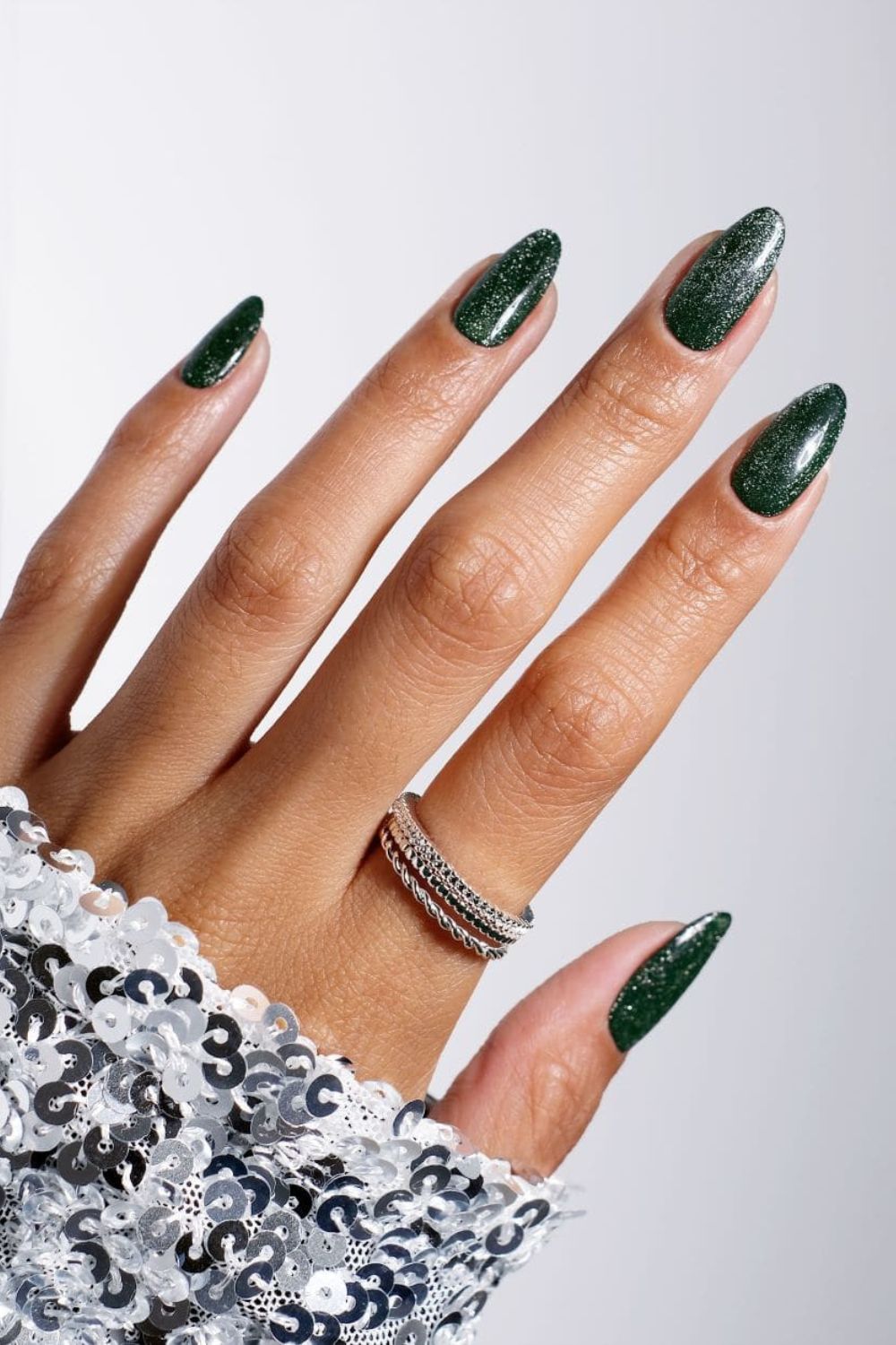 Green velvet nails