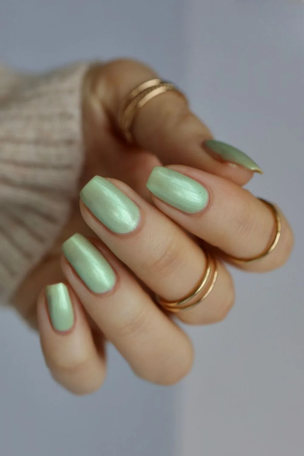 Light jade green manicure