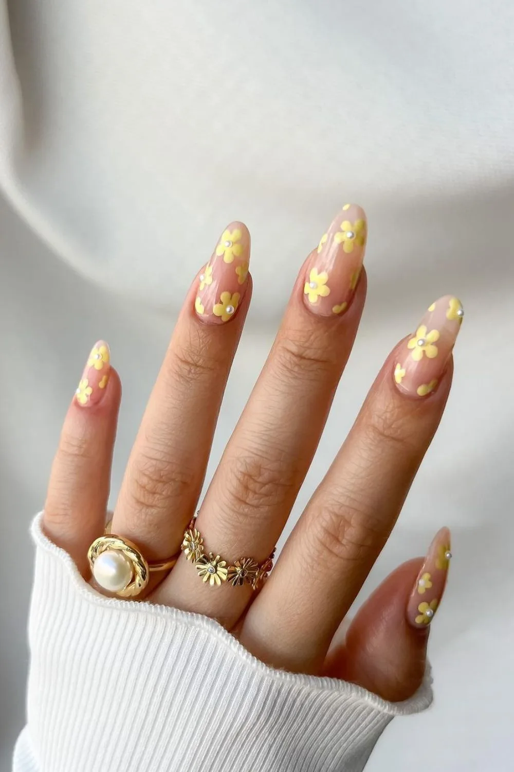 Nails with studded yellow flowers