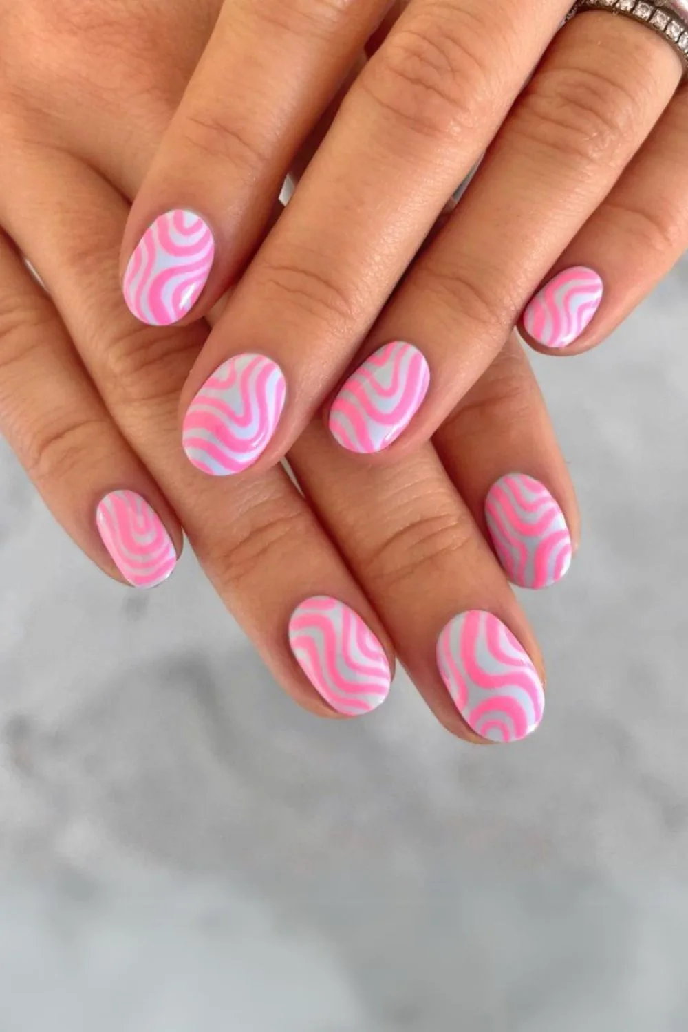 Pink swirl mani