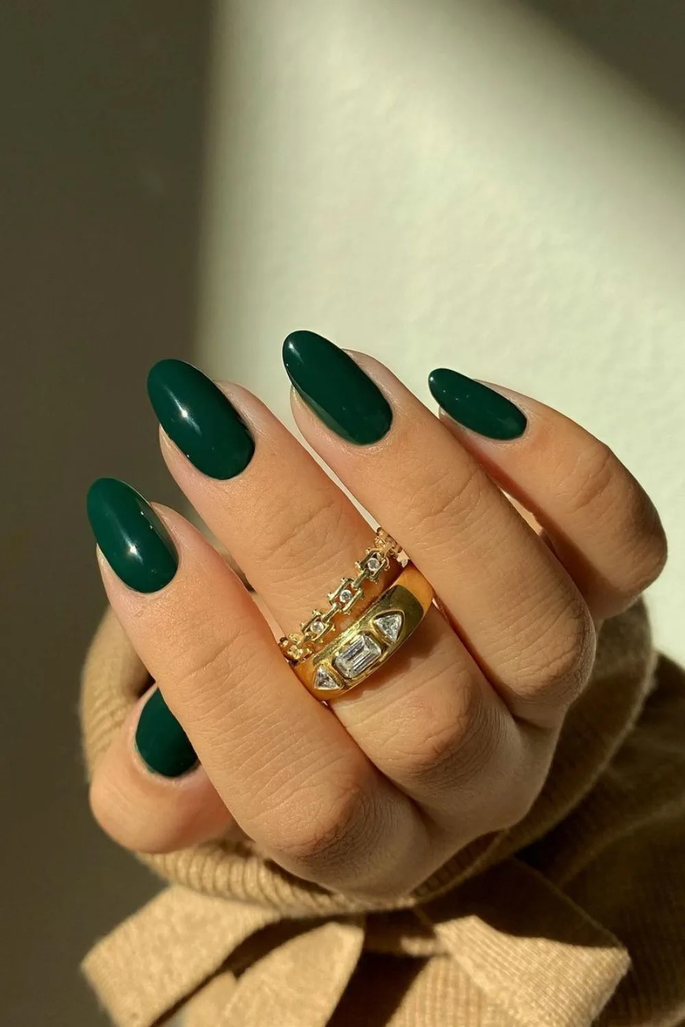 Solid dark green nails