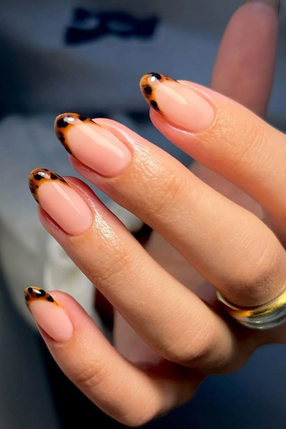 Tortoise shell French tip nails