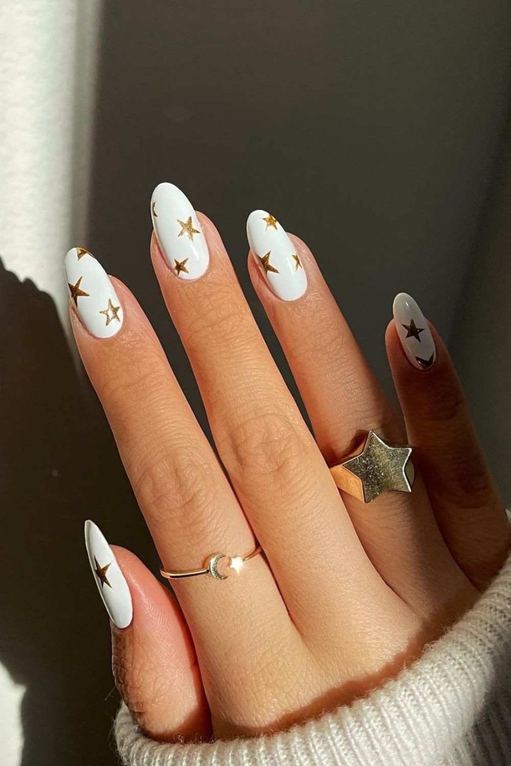 White starry nails